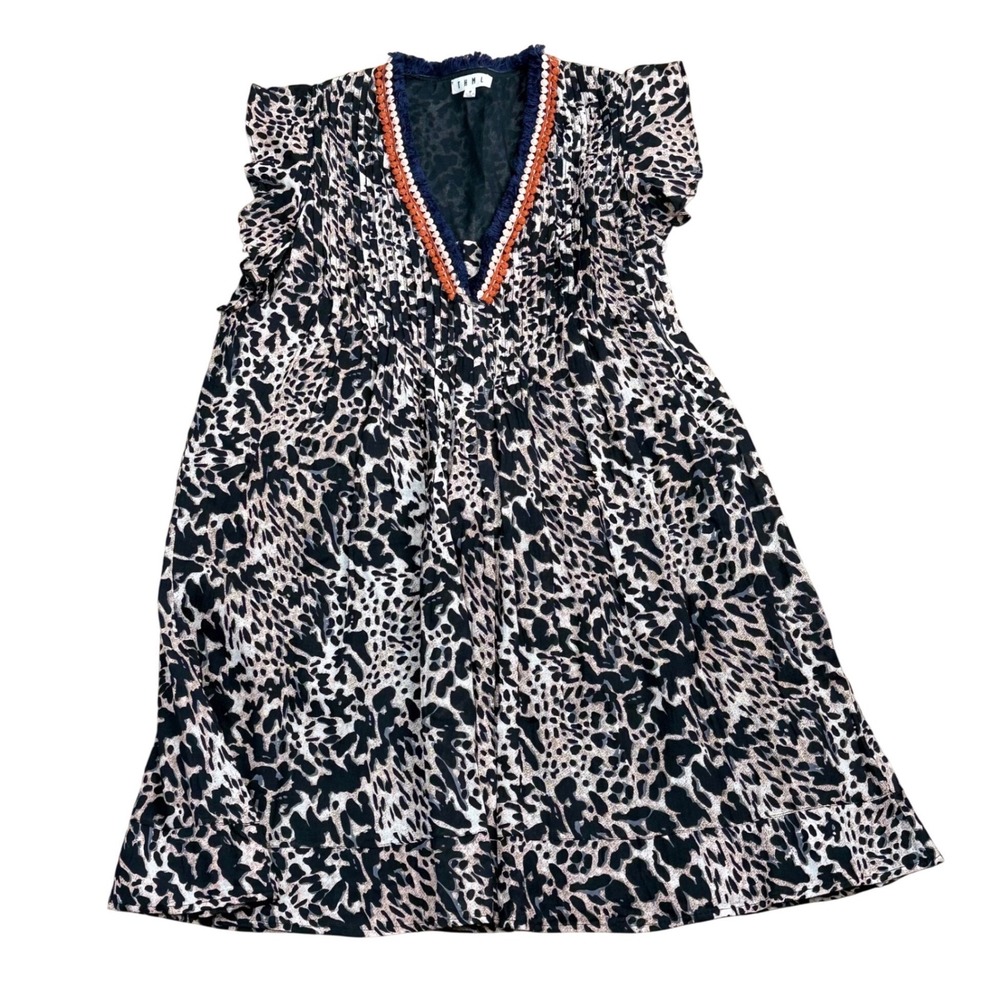 THML V-Neck Ruffle Sleeve Dress Women Medium Leopard Boho Chic 
Relaxed